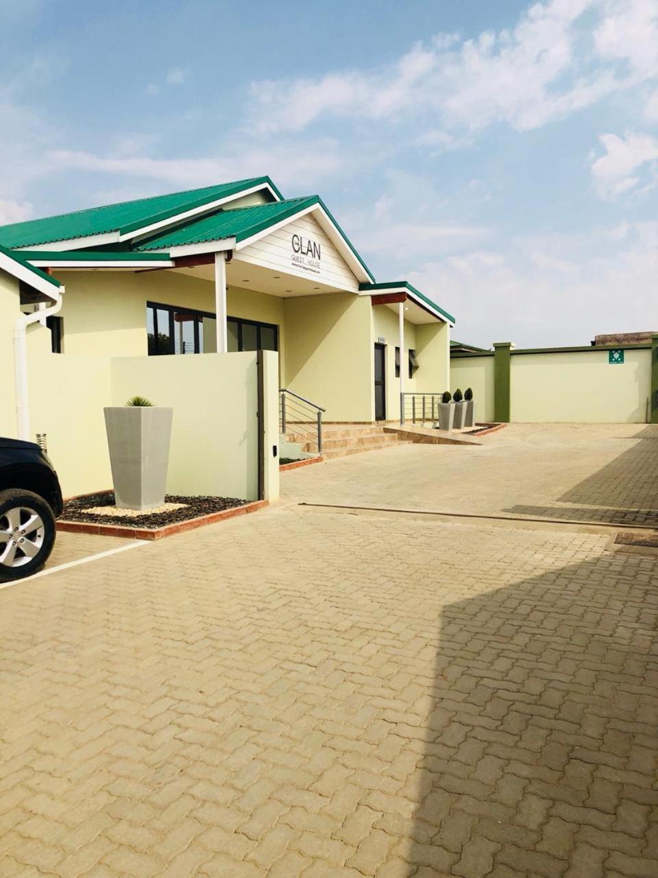 The Clan Guest House Maseru Exteriör bild